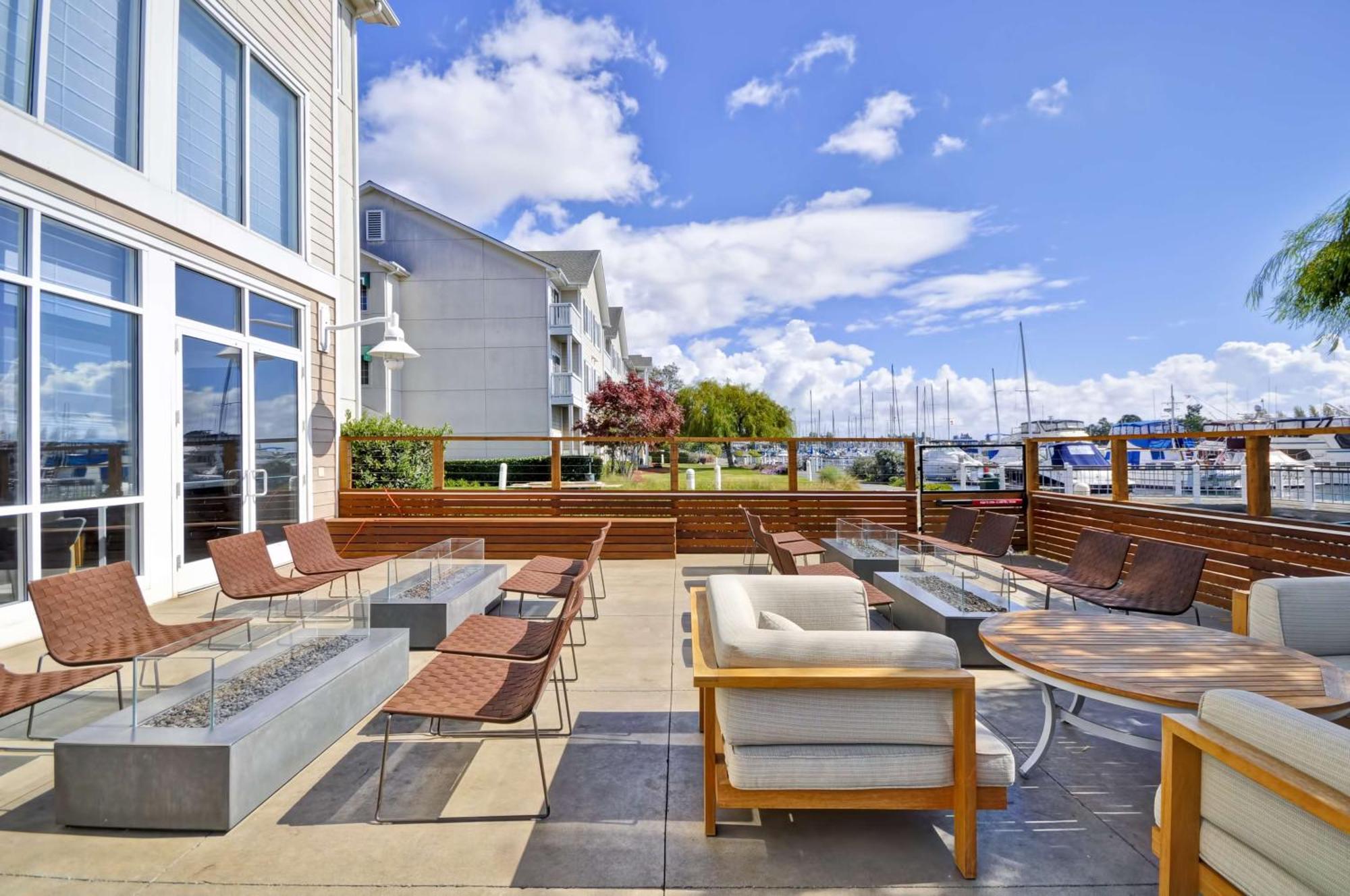 Homewood Suites By Hilton - Oakland Waterfront Exterior photo